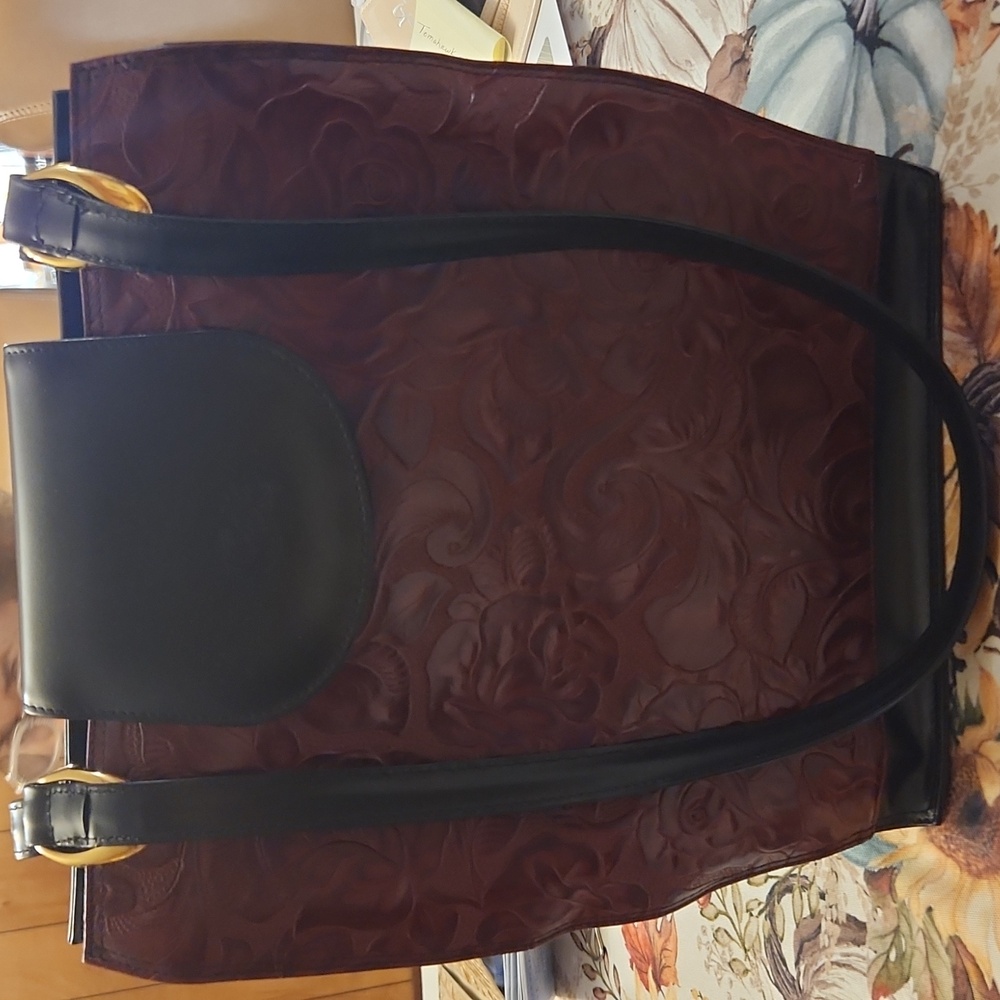 Calja Italian leather Handbag